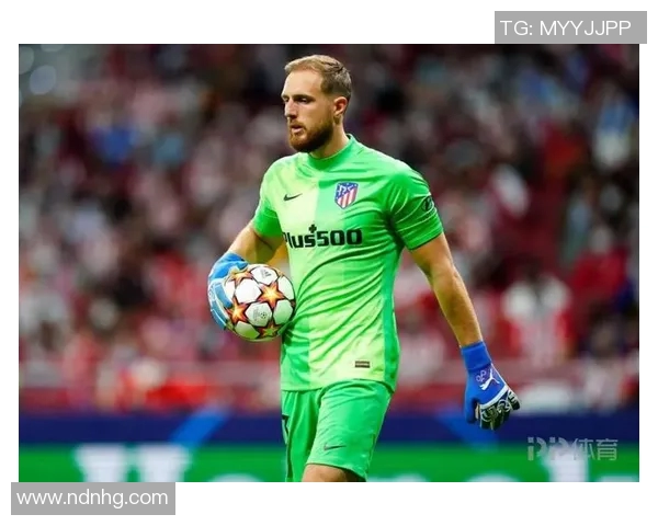 足球明星扔瓶子引发热议视频播放量迅速攀升引发众多讨论 足球明星扔瓶子引发热议视频播放量迅速攀升引发众多讨论